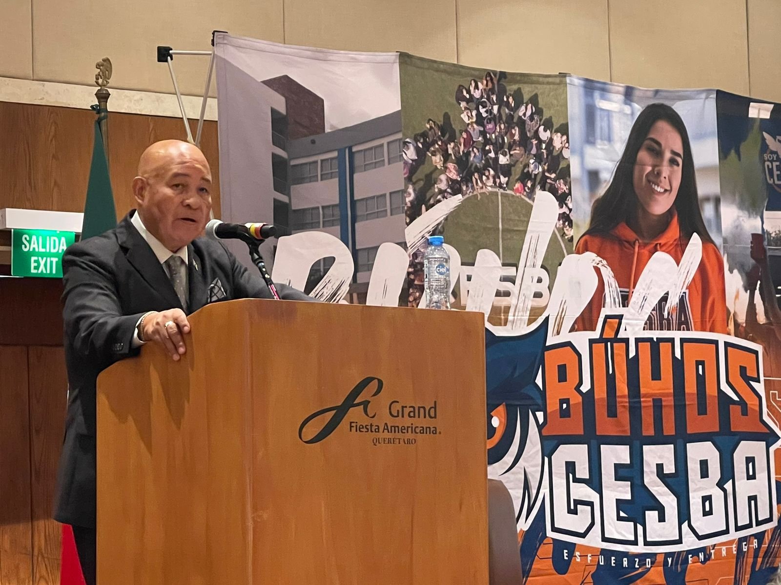 Conferencia de Manuel Ríos Zúñiga en el Grand Fiesta Americana Querétaro
