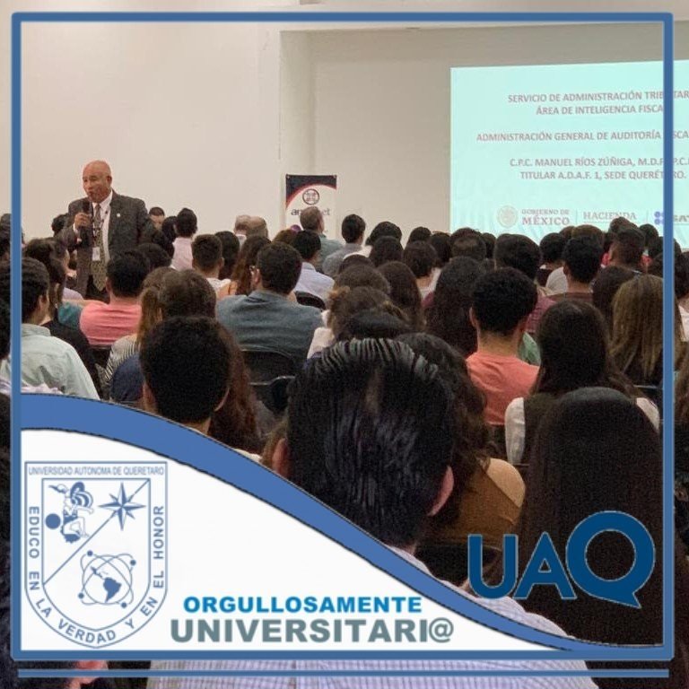 Manuel Ríos Zúñiga impartiendo conferencia ante estudiantes de la UAQ